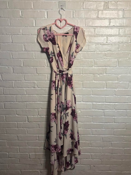 Lulus Dresses & Skirts - purple floral midi dress with tie waist - lulus #floraldress #midi